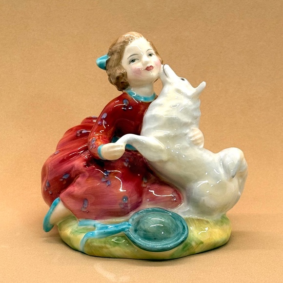 Royal Doulton Figurine Home Again HN 2167 Issued 1956-1995 Vintage - Picture 1 of 7